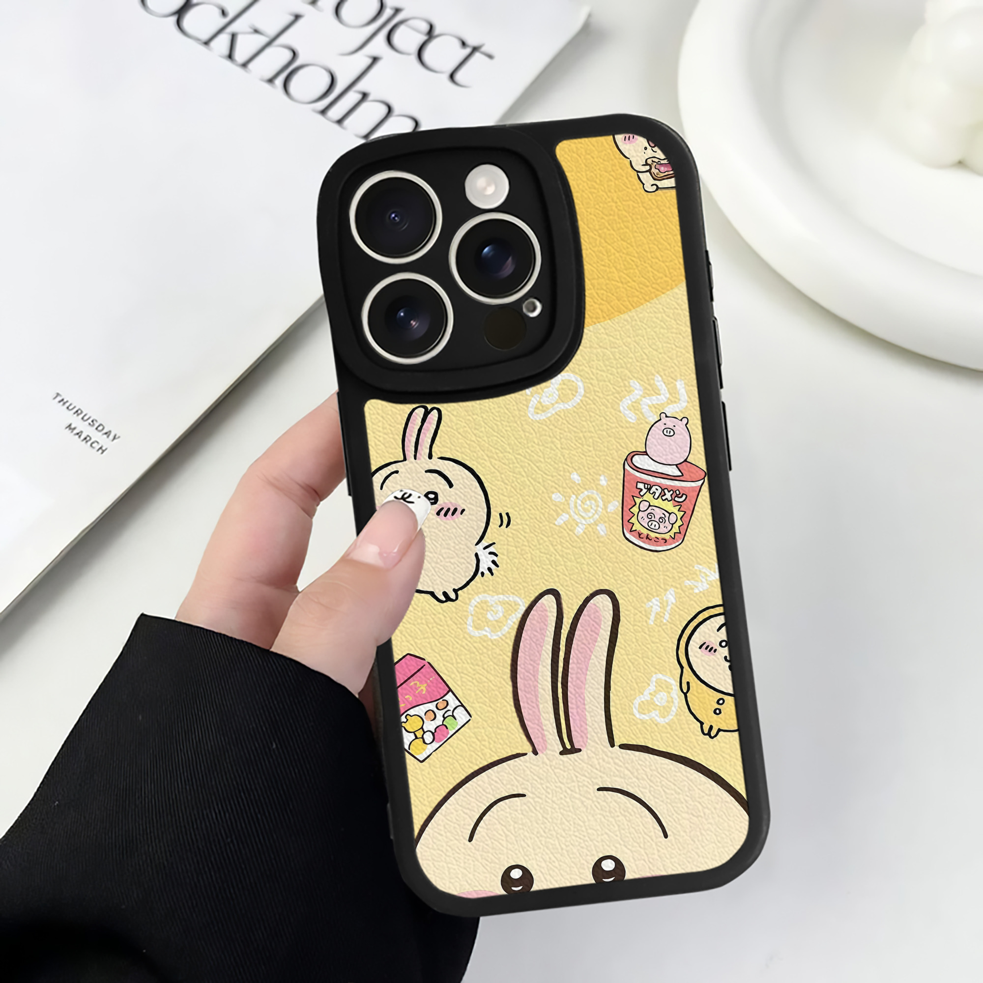 （画像用） ちいかわ Chii-kawa 【iPhone 16シリーズ対応】シリコンスマホケース（レザー調） 材質：シリコン